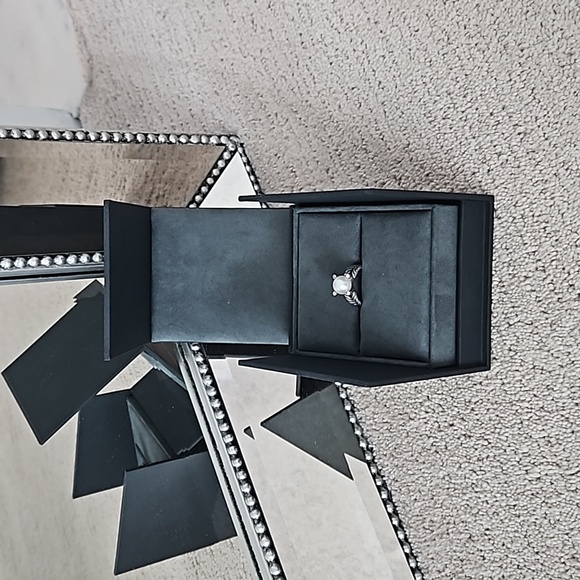 David Yurman Cable Collectibles Pearl Ring - Picture 2 of 7